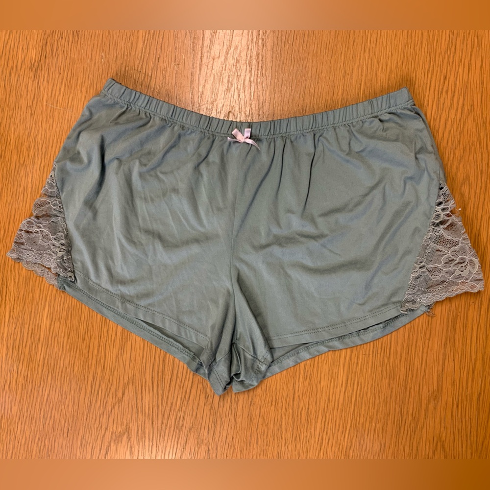 Flora Cotton & Lace PJ Shorts  Size Large